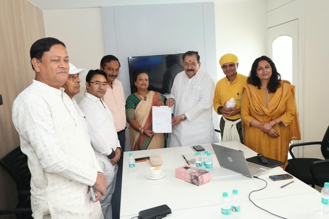 BKS West Bengal representatives with Shri Krishan Bir Choudhary holding the appointment letter